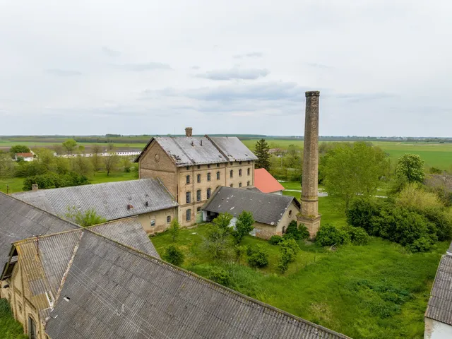 Eladó kereskedelmi és ipari ingatlan Fácánkert, Fácánkertpuszta 3000 nm