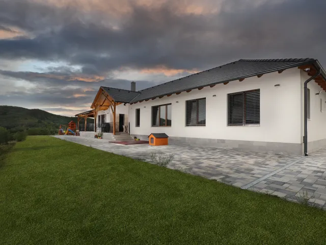 Eladó ház Karancsság 180 nm