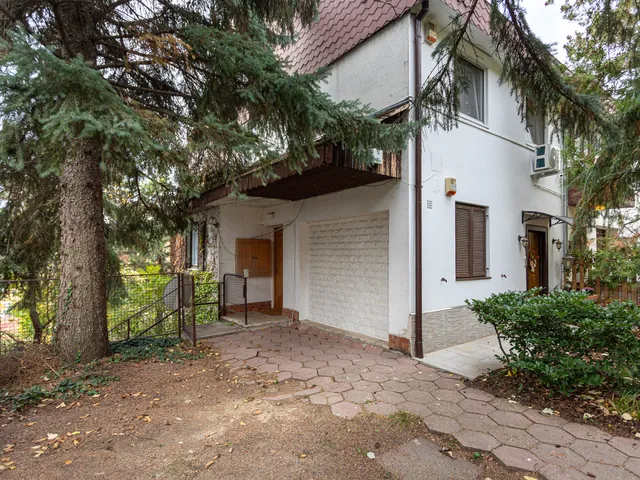 Eladó lakás Budapest II. kerület 112 nm