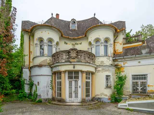 Eladó kereskedelmi és ipari ingatlan Balatonboglár 1516 nm