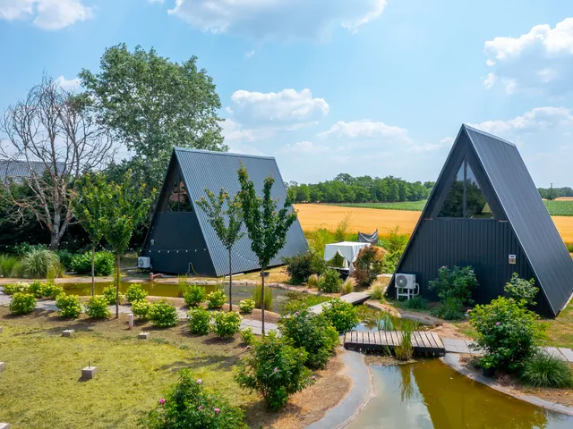 Eladó kereskedelmi és ipari ingatlan Pusztavacs 305 nm