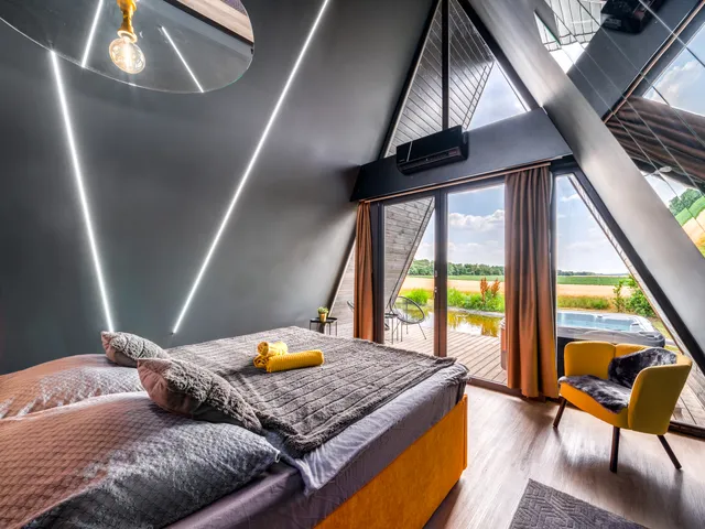 Eladó kereskedelmi és ipari ingatlan Pusztavacs 305 nm