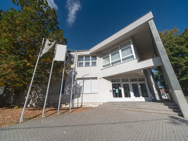 Eladó kereskedelmi és ipari ingatlan Pécs 1269 nm