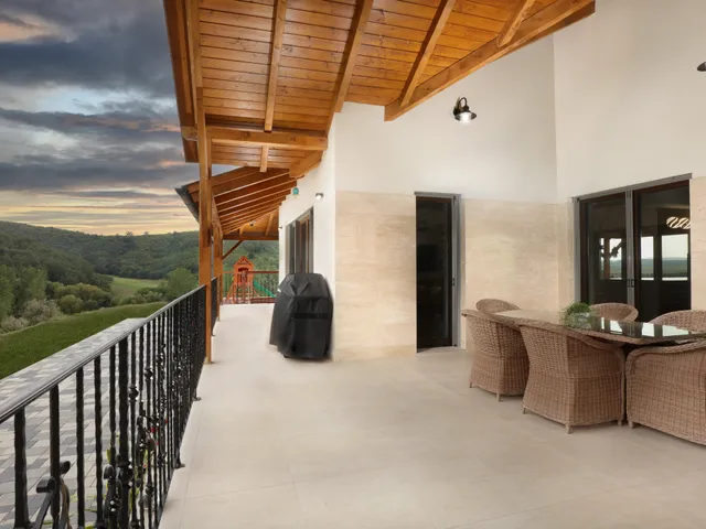 Eladó ház Karancsság 180 nm