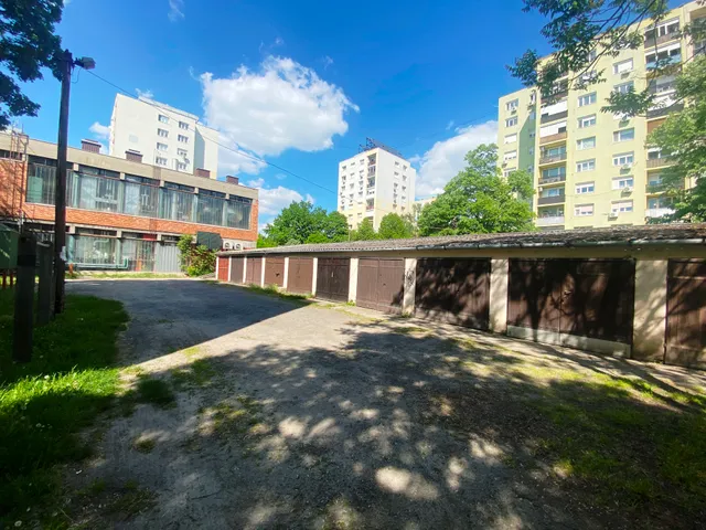 Eladó garázs Szeged, Tarján, Budapesti körút 17 nm