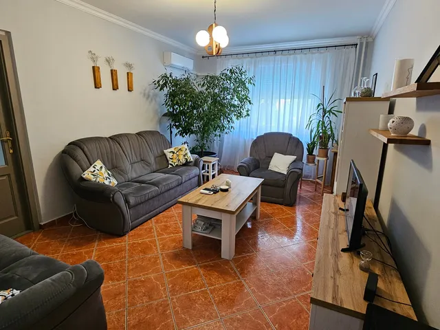Eladó lakás Szeged, Tarján 72 nm