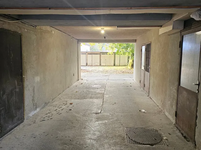 Eladó garázs Szeged, Rókus, Vasas Szent Péter utca 13 nm