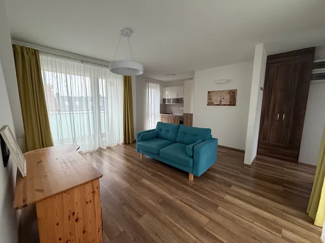 Eladó lakás Szeged, Csongrádi sugárút 44 nm