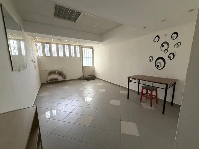 Kiadó kereskedelmi és ipari ingatlan Szeged, Tarján 34 nm