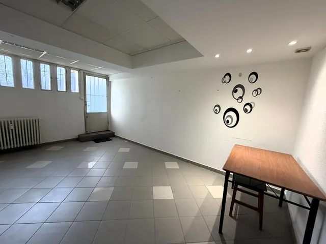 Kiadó kereskedelmi és ipari ingatlan Szeged, Tarján, Pentelei sor 34 nm