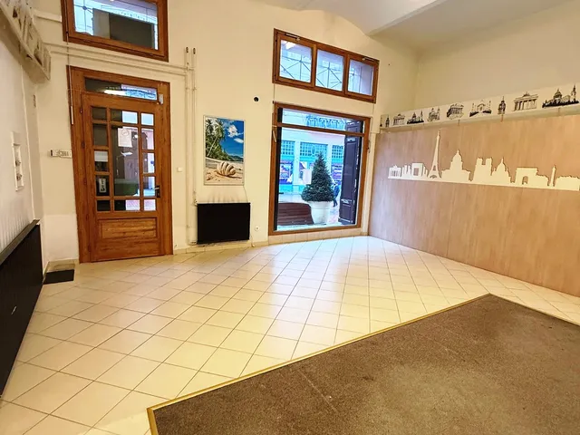 Kiadó kereskedelmi és ipari ingatlan Szeged, Belváros, Kárász utca 40 nm