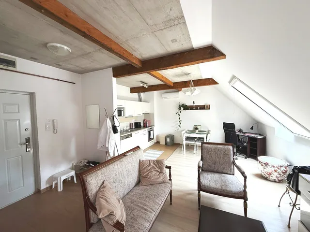 Kiadó lakás Szeged, Belváros, Bécsi körút 30 nm