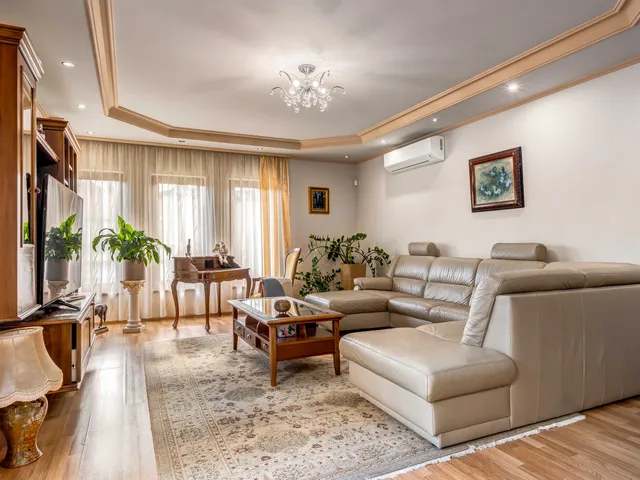 Eladó ház Solymár 350 nm