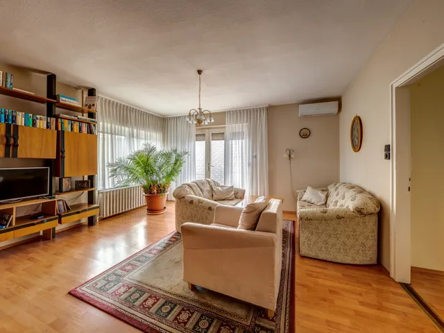 Eladó ház Solymár 220 nm