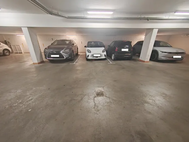 Kiadó garázs Budapest II. kerület, Rózsadomb, Szemlőhegy utca 15 nm