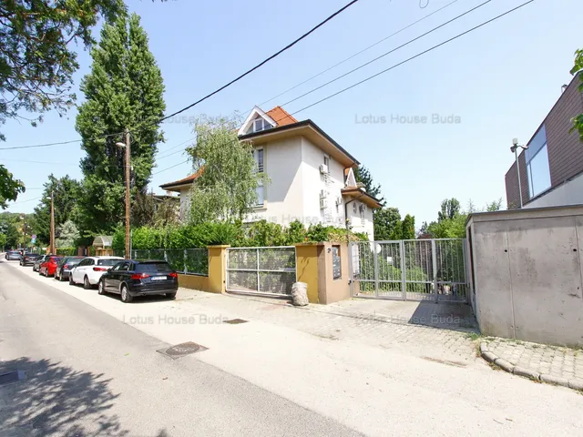 Kiadó lakás Budapest XII. kerület, Mártonhegy, Ormódi utca 10.b. 168 nm