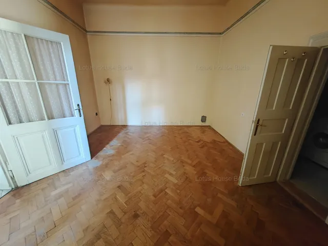 Eladó lakás Budapest II. kerület, Országút 6 nm