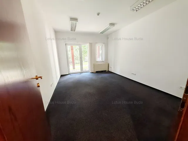 Kiadó kereskedelmi és ipari ingatlan Budapest II. kerület, Újlak II. ker. 178 nm