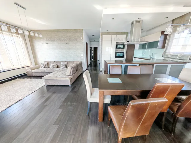 Kiadó lakás Budapest XI. kerület, Madárhegy 118 nm