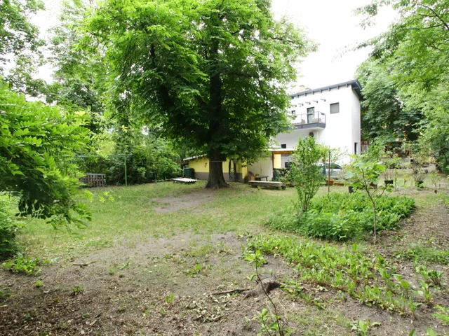 Eladó ház Budapest VIII. kerület, Tisztviselőtelep 200 nm