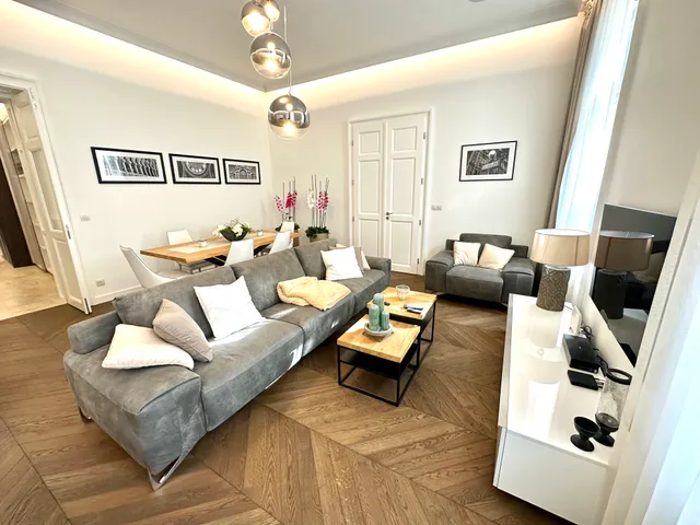 Kiadó lakás Budapest VI. kerület, Nagykörúton belüli terület 105 nm