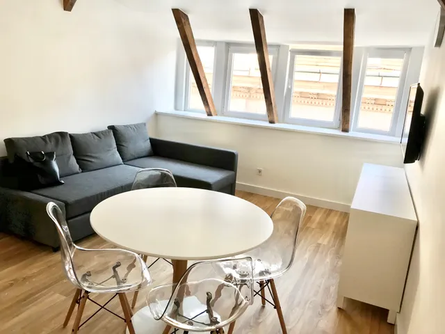 Kiadó lakás Budapest V. kerület, Belváros, Parizsi utca 43 nm