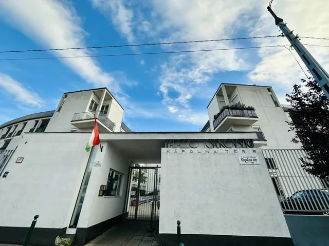 Kiadó kereskedelmi és ipari ingatlan Budapest X. kerület 75 nm