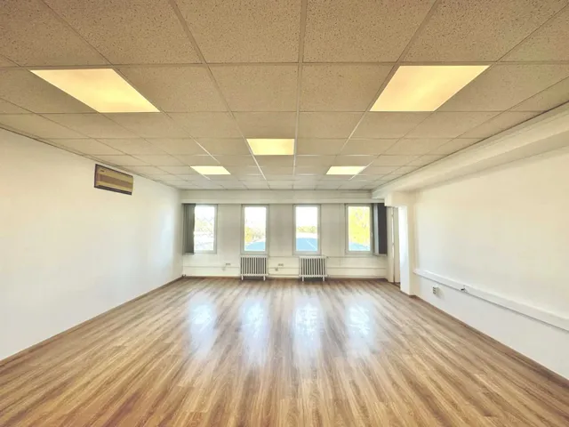 Kiadó kereskedelmi és ipari ingatlan Budapest XIV. kerület 60 nm