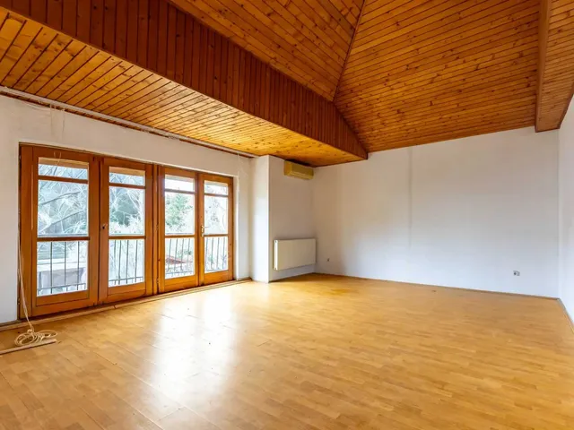 Kiadó ház Budapest XXII. kerület 210 nm