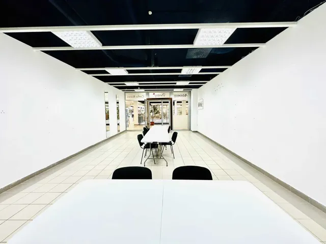 Kiadó kereskedelmi és ipari ingatlan Budaörs, Gervay Mihály utca 1. 63 nm