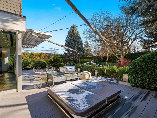 Eladó ház Budapest II. kerület, Szikla utca 400 nm