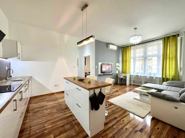 Eladó lakás Budapest V. kerület, Falk Miksa utca 12/A. 56 nm