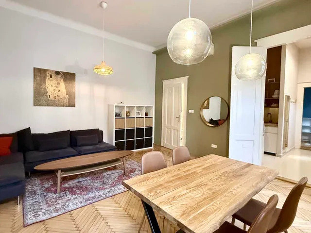 Kiadó lakás Budapest VI. kerület 73 nm