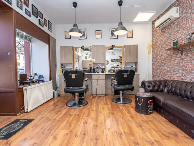 Eladó kereskedelmi és ipari ingatlan Budapest XIV. kerület, Nagy Lajos Királyné útja 148. 50 nm