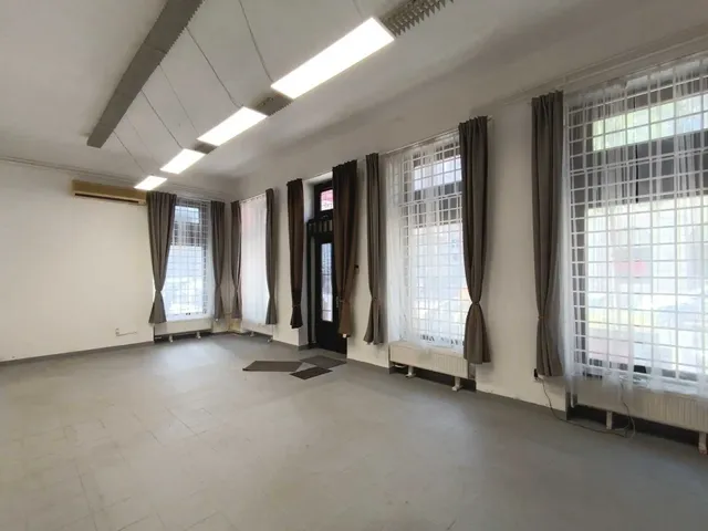 Kiadó kereskedelmi és ipari ingatlan Budapest VI. kerület, Szondi utca 61. 60 nm