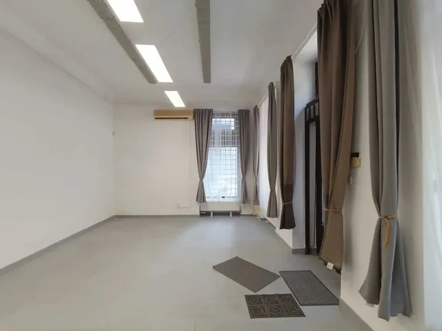 Kiadó kereskedelmi és ipari ingatlan Budapest VI. kerület, Szondi utca 61. 60 nm