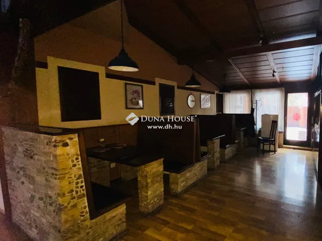 Eladó kereskedelmi és ipari ingatlan Szentendre 256 nm