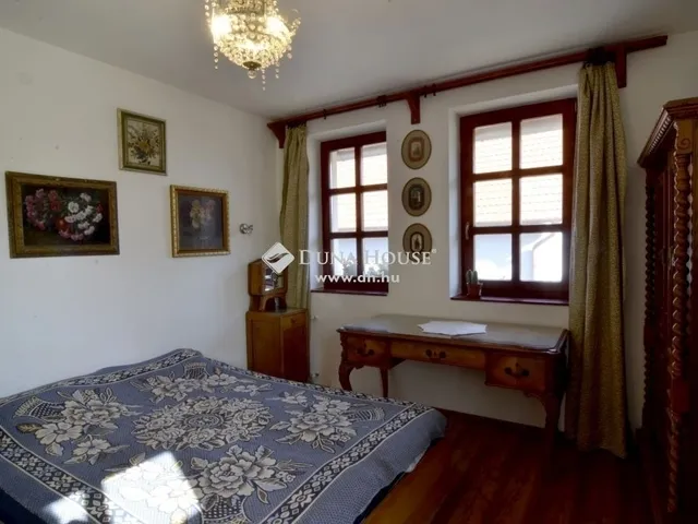 Eladó ház Pilisszentlászló 274 nm