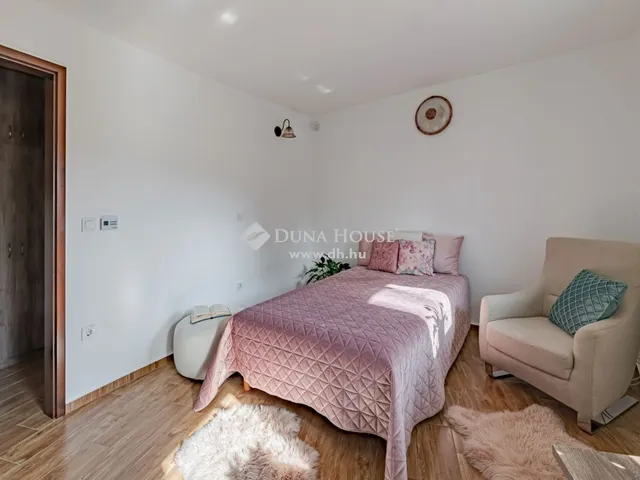 Eladó ház Leányfalu 156 nm