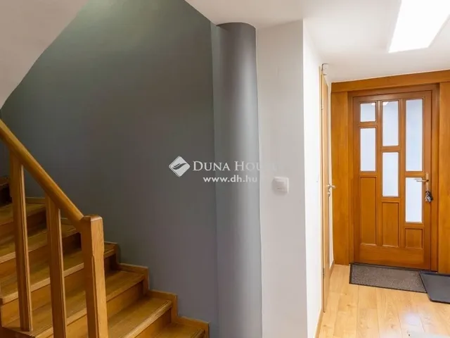 Eladó ház Dunabogdány 160 nm