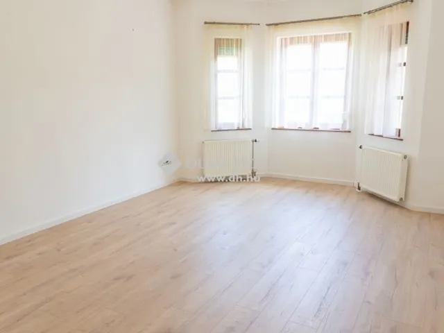 Eladó ház Csobánka 246 nm