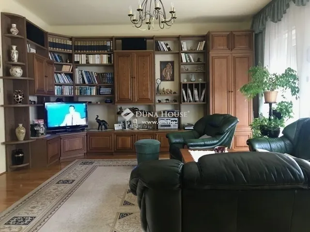 Eladó ház Szentendre, Izbég 184 nm