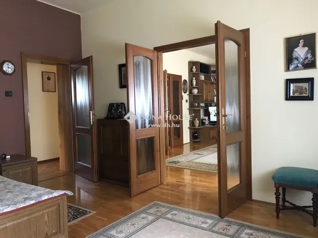 Eladó ház Szentendre, Izbég 184 nm