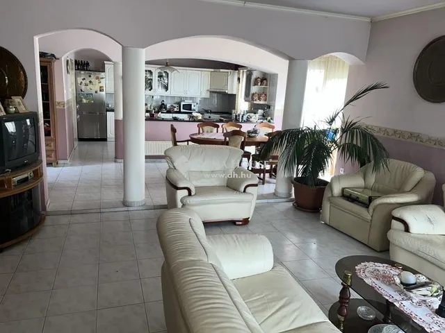 Eladó ház Szentendre 274 nm