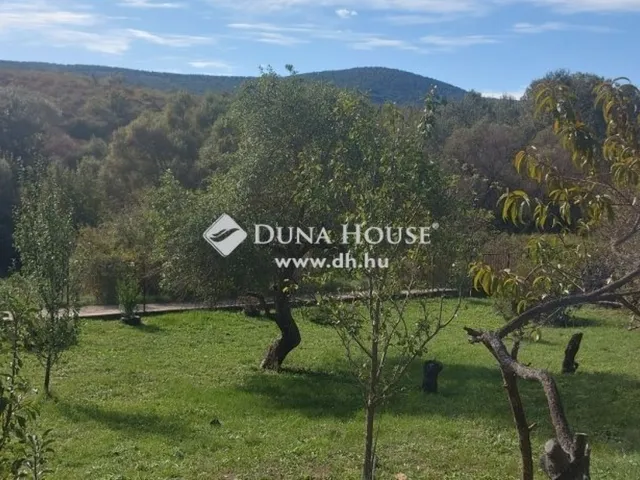 Eladó telek Budakalász 5227 nm