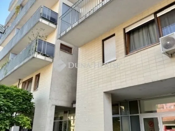 Eladó lakás Budapest III. kerület 39 nm