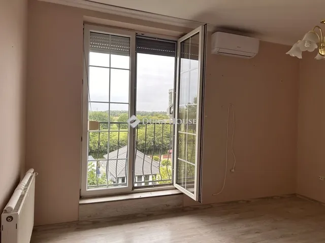 Eladó lakás Komárom 72 nm
