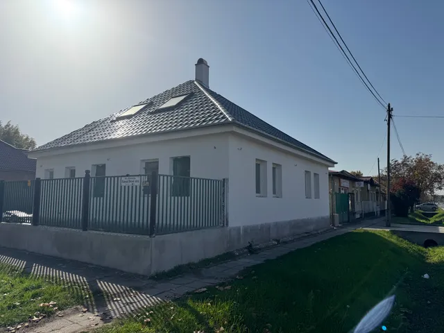 Eladó ház Monor 333 nm