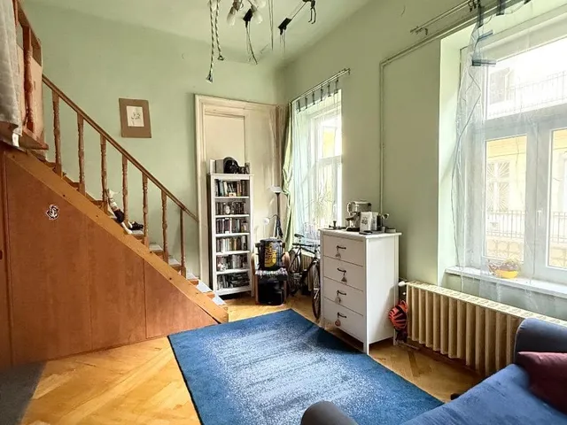 Eladó lakás Budapest VI. kerület, Nagykörúton belüli terület 74 nm