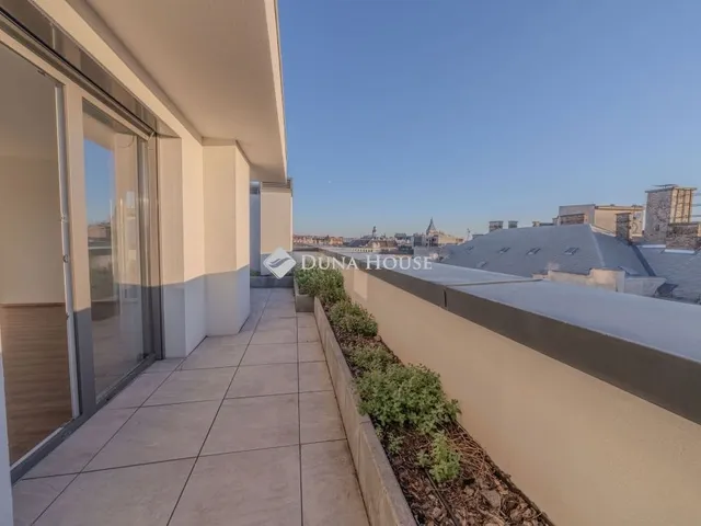 Eladó lakás Budapest VIII. kerület 106 nm